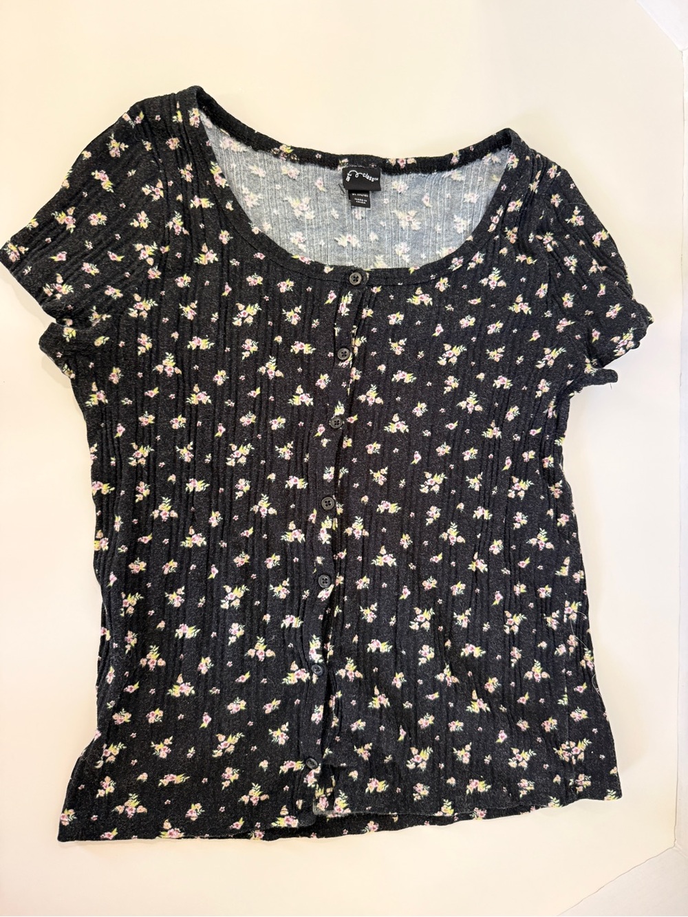 art class Black Short Sleeve Button-Front Floral Tee